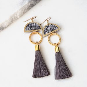 limitless luxe lonely half moon tassel art earring grey short NEXT ROMANCE